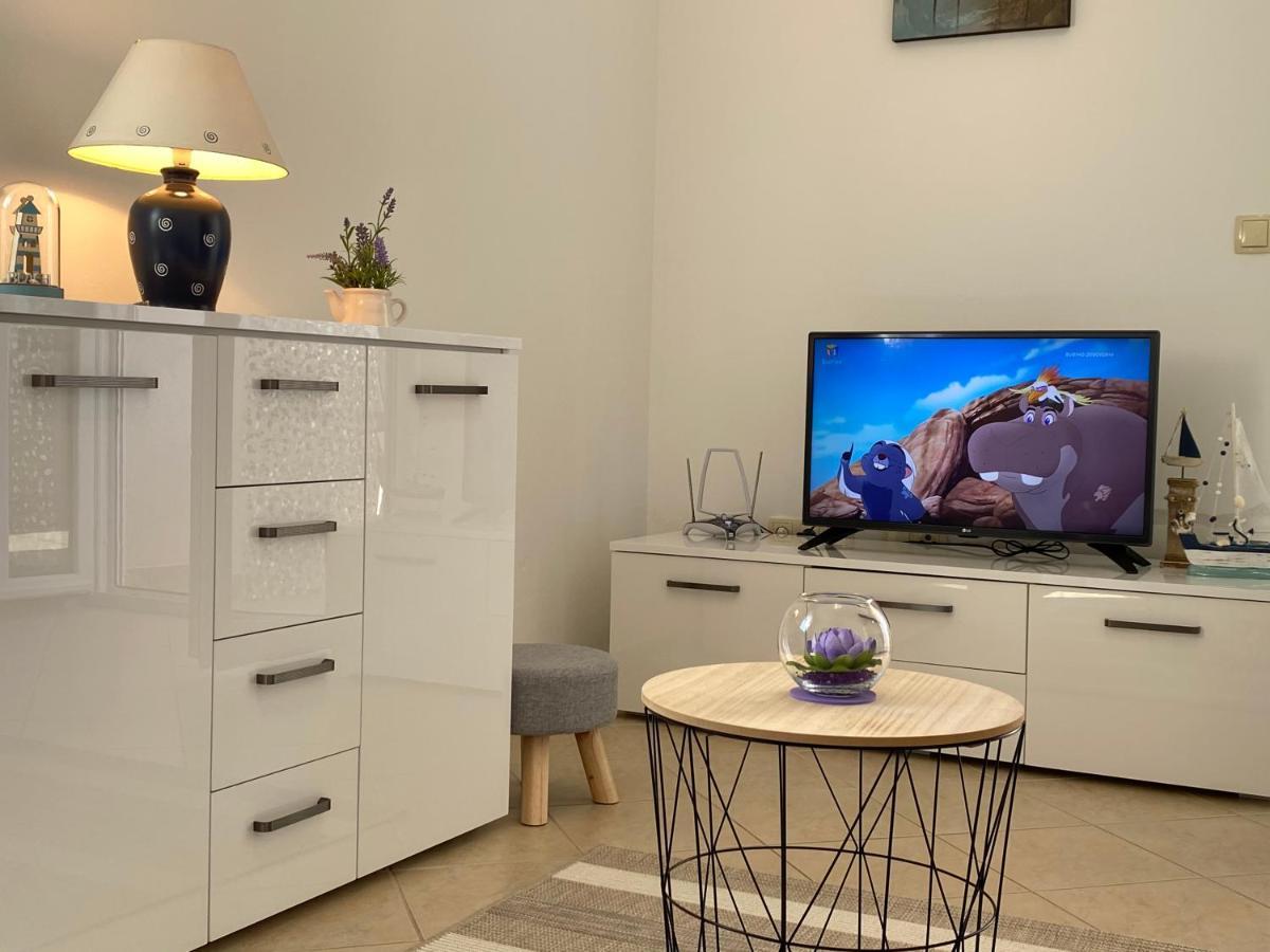 Apartment Tihana Трогир Екстериор снимка