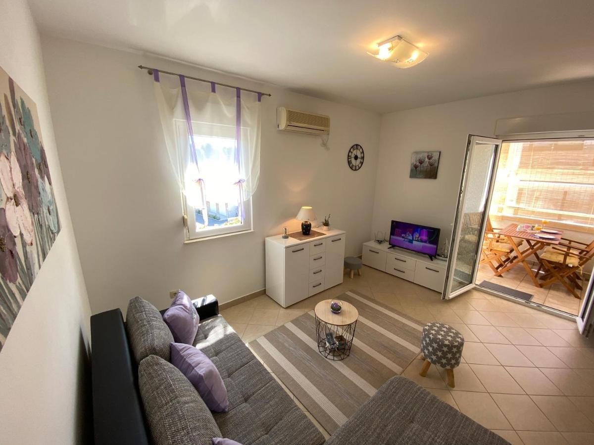 Apartment Tihana Трогир Екстериор снимка